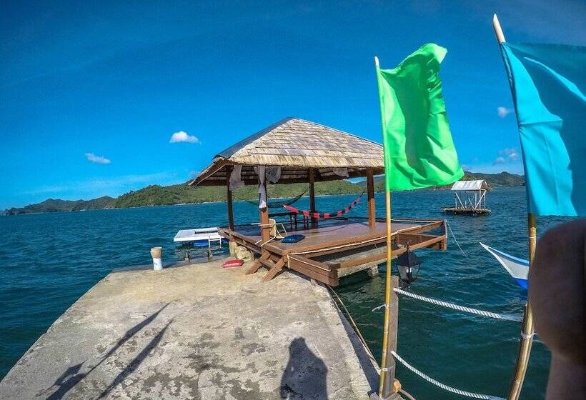 בית מלון כפרי Pangulatan Beach Resort