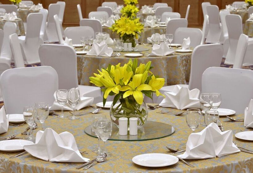 هتل Radisson Chandigarh Zirakpur