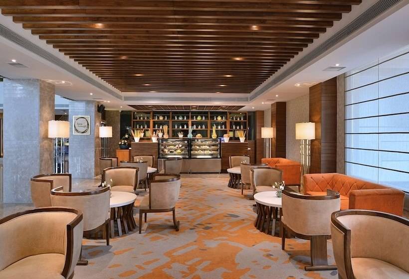 هتل Radisson Chandigarh Zirakpur