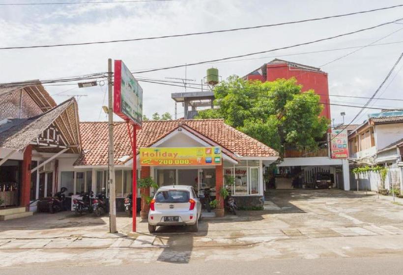 هتل Reddoorz Plus Near Pantai Barat Pangandaran