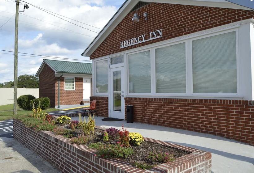 هتل Regency Inn
