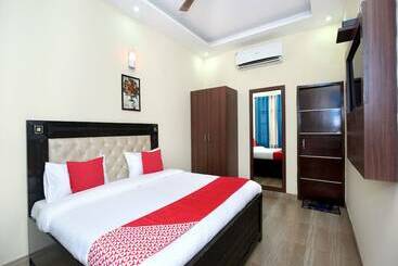 هتل The Green Park Resort