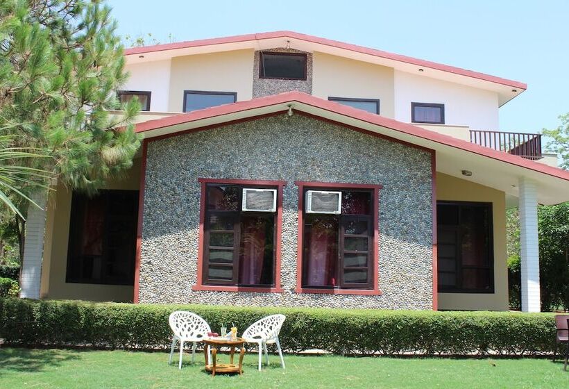 בית מלון כפרי The Tiger Groove Resort