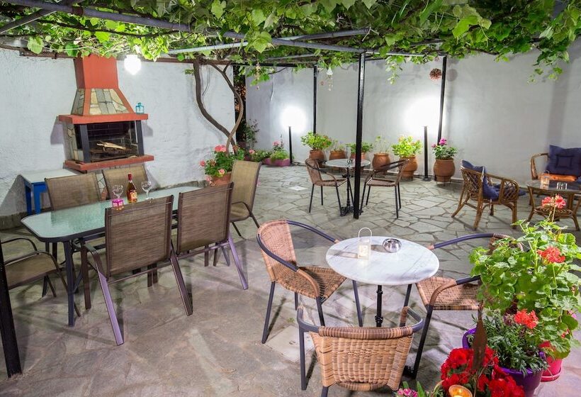 Famelia Studios Lampiris