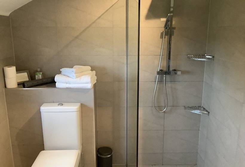 مبيت وإفطار Villa Farm Cottage
