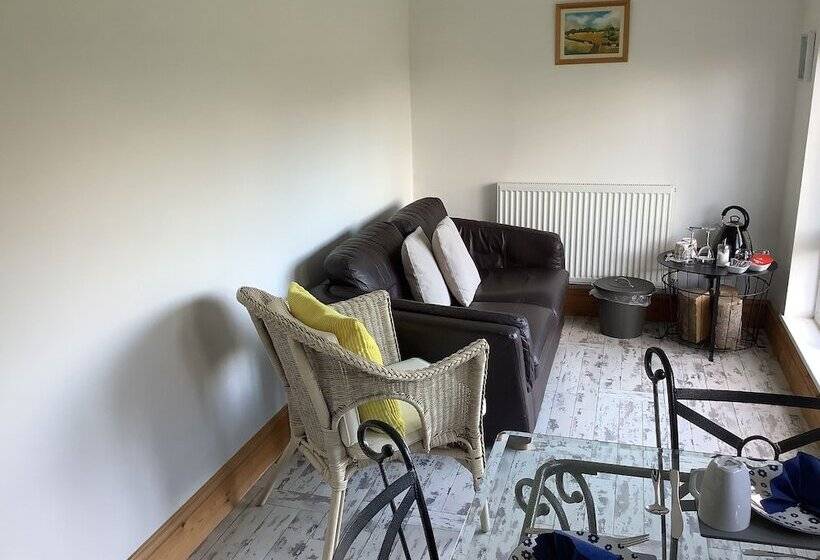 مبيت وإفطار Villa Farm Cottage