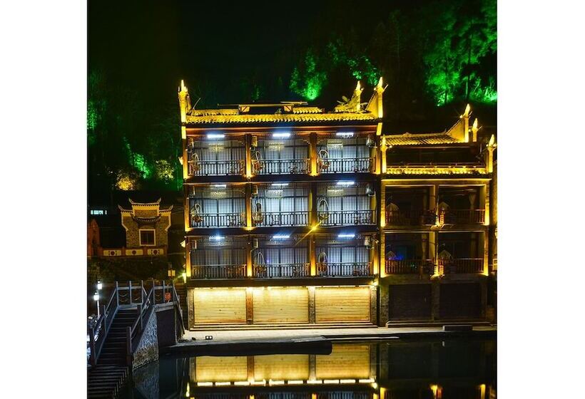 簡易ホテル Fenghuang Joy Riverview