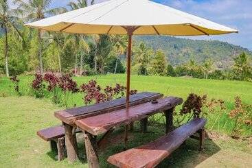 مسافرخانه Puri Sunny Camping