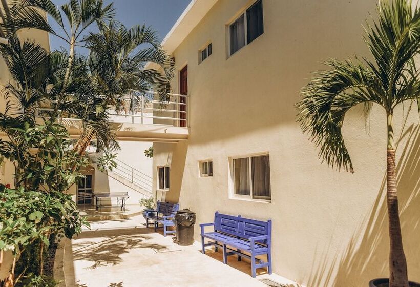 هتل Bungalows Las Hamacas