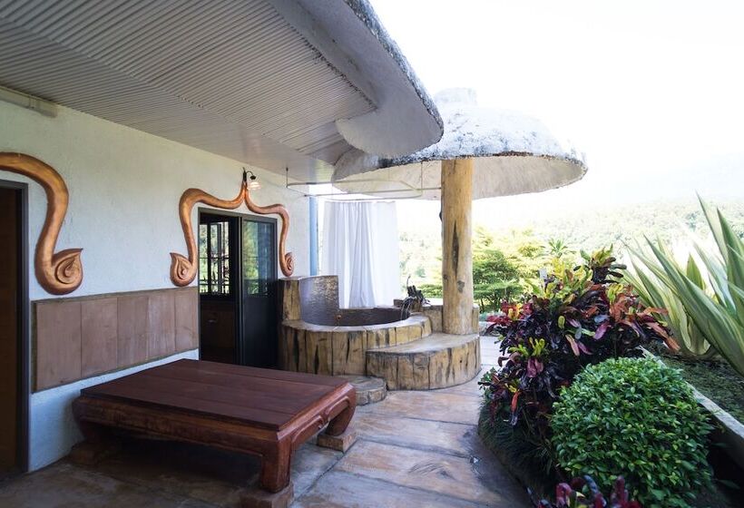 هتل E Outfitting Valley Resort