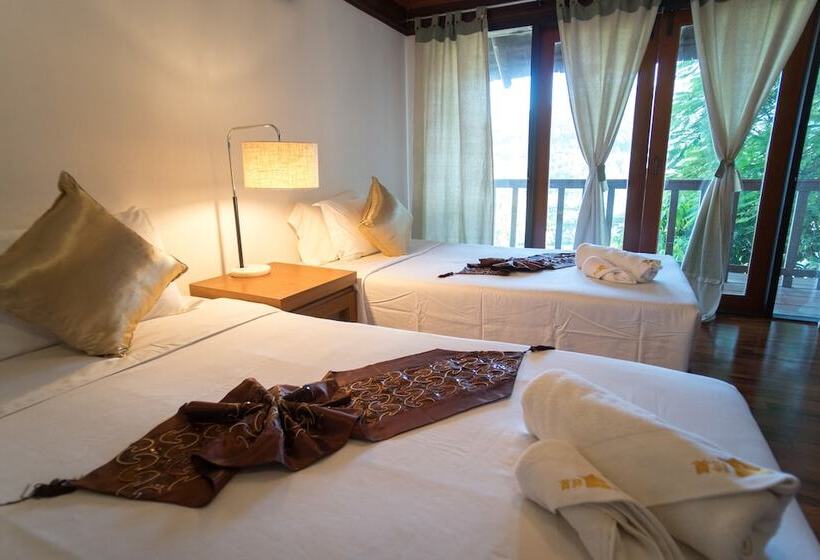 هتل E Outfitting Valley Resort