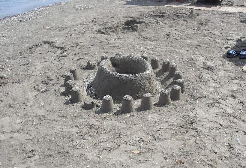 هتل Hercules Seafront Studios