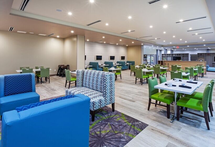 هتل Holiday Inn Amarillo East