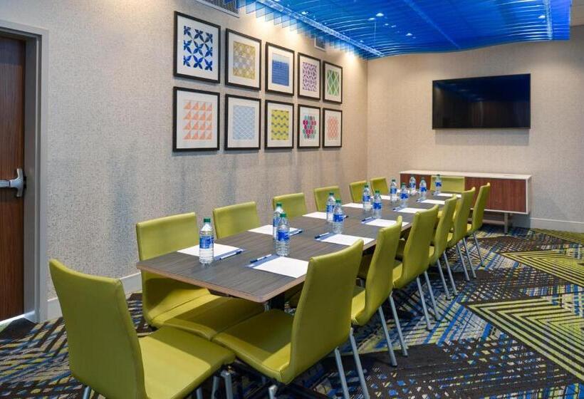 هتل Holiday Inn Express & Suites   Elko, An Ihg