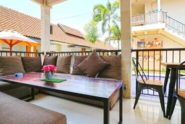 هتل Lembayung Sari Homestay