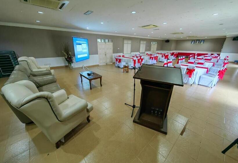 فندق Marang Village Resort & Spa