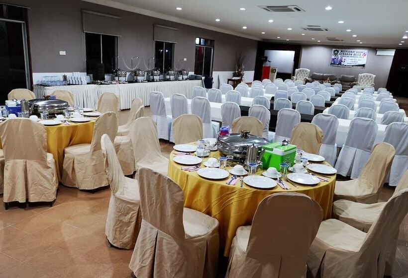 فندق Marang Village Resort & Spa