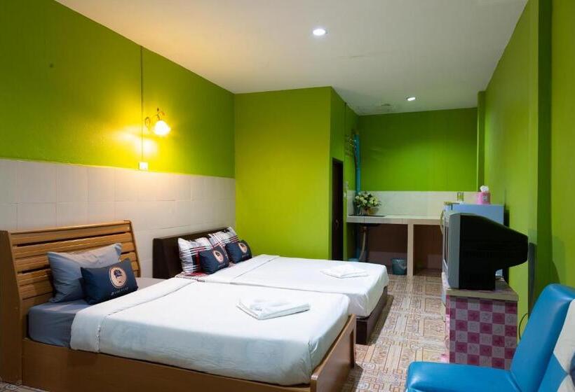 هتل Roomquest Amphawa Vaylasamran