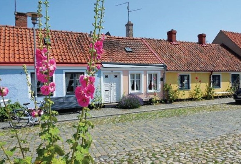 هتل Tastecelebration Residence