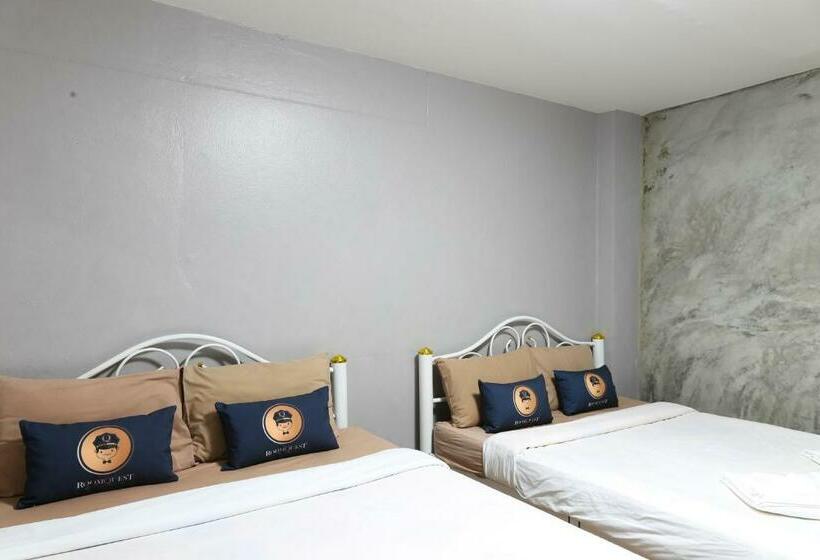 هتل Roomquest Amphawa Vaylasamran