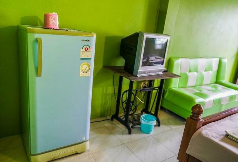 هتل Roomquest Amphawa Vaylasamran