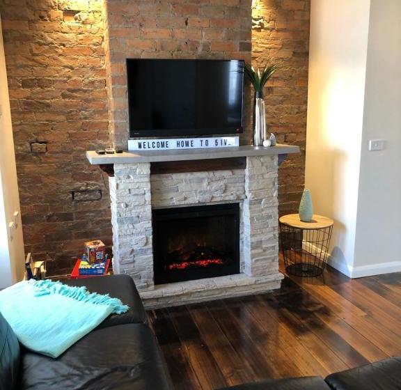 Apartment 5ive