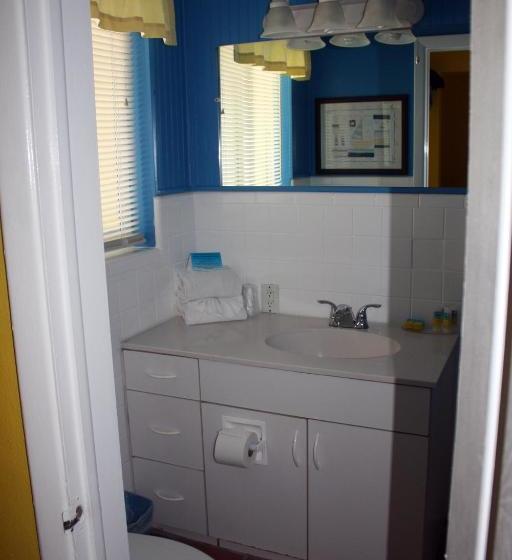 Barefoot Bay Resort Motel