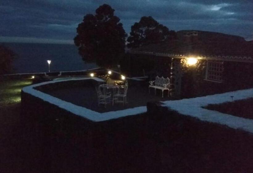 مبيت وإفطار Alluar Lodge