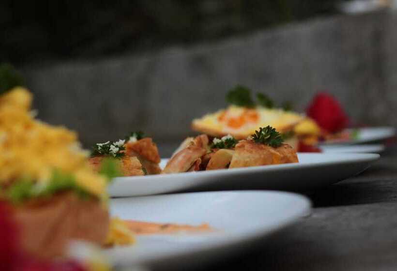 민박 Ubud Suites