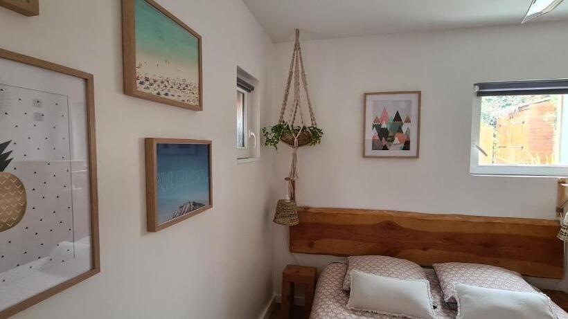تختخواب و صبحانه Wood N Sea Surf Lodge   Auberge De Jeunesse
