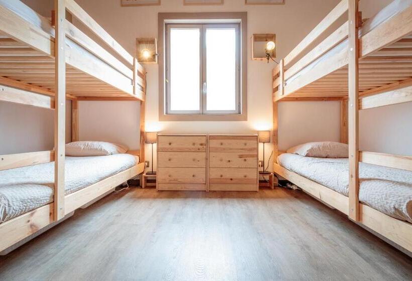 تختخواب و صبحانه Wood N Sea Surf Lodge   Auberge De Jeunesse