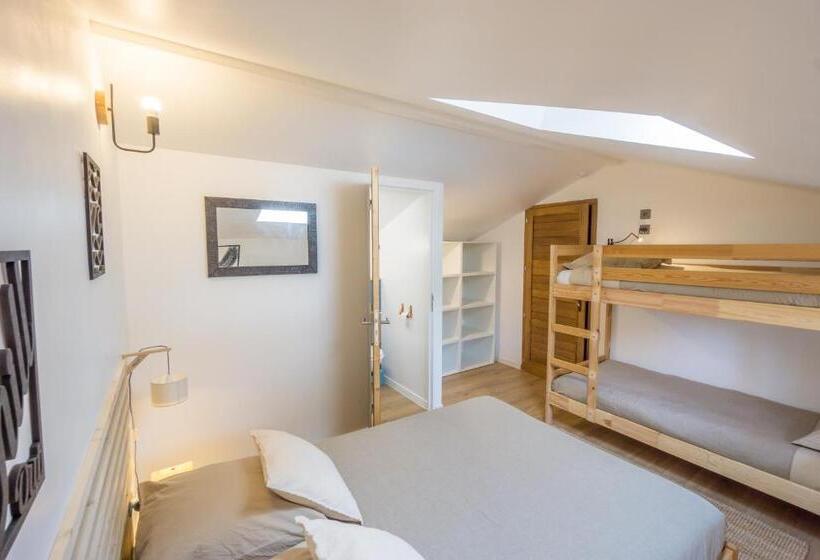 تختخواب و صبحانه Wood N Sea Surf Lodge   Auberge De Jeunesse