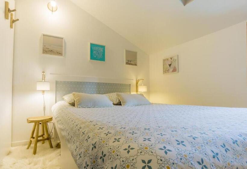 تختخواب و صبحانه Wood N Sea Surf Lodge   Auberge De Jeunesse