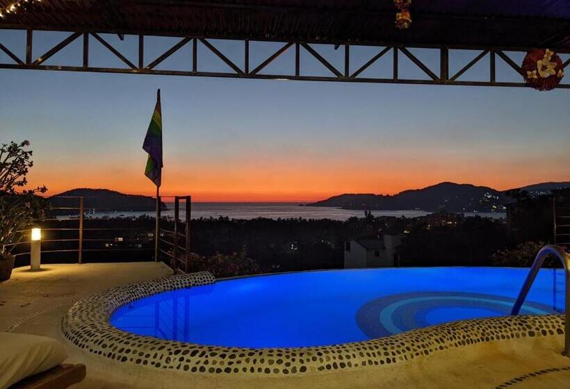 Casa Arcoiris Zihuatanejo B&b