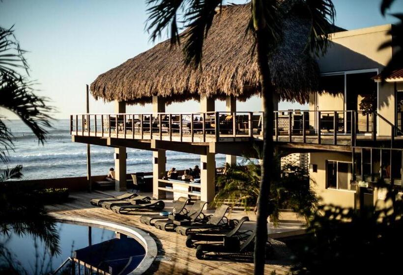 Casa De Mar Hotel And Villas