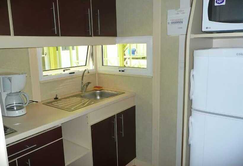 مسافرخانه Camping U Libecciu Vacances Ulvf