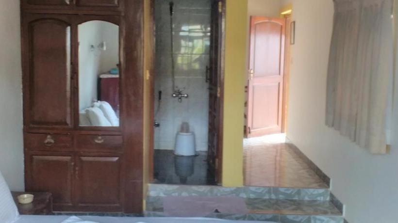 فندق فئة نجمة واحدة Bribon Guest House