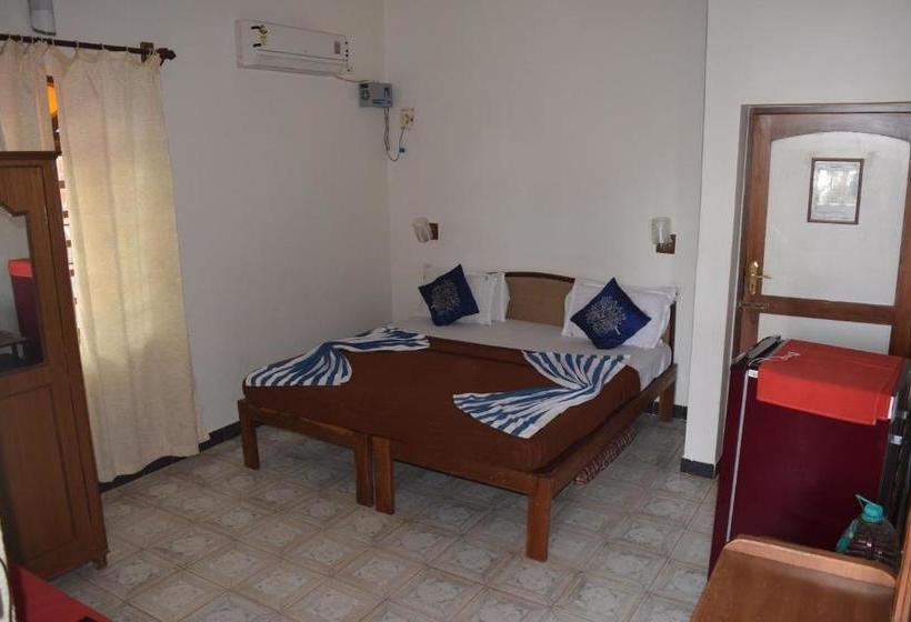 فندق فئة نجمة واحدة Bribon Guest House