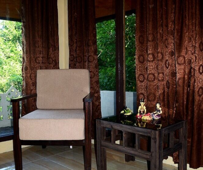 فندق فئة نجمة واحدة Tangkoko Sanctuary Villa