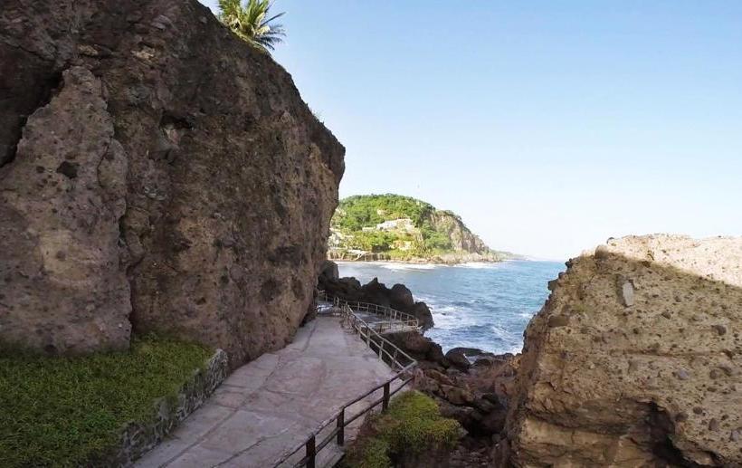 هتل Atami Escape Resort