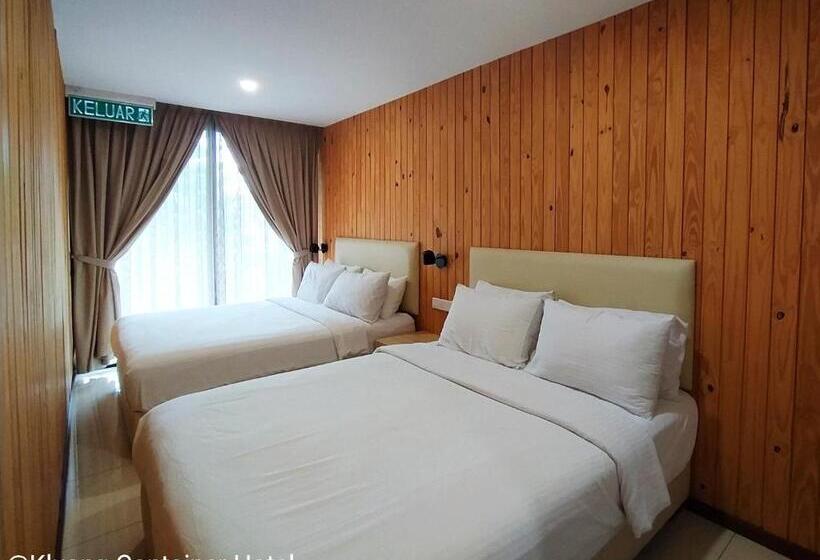 فندق Kluang Container Swimming Pool