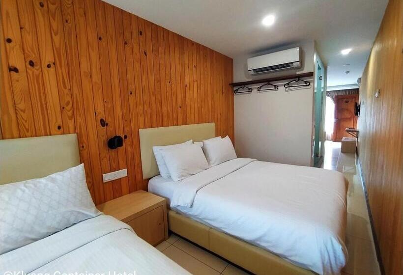 فندق Kluang Container Swimming Pool