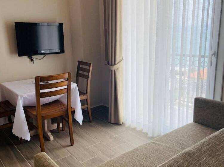 Ileri Hotel & Apartments