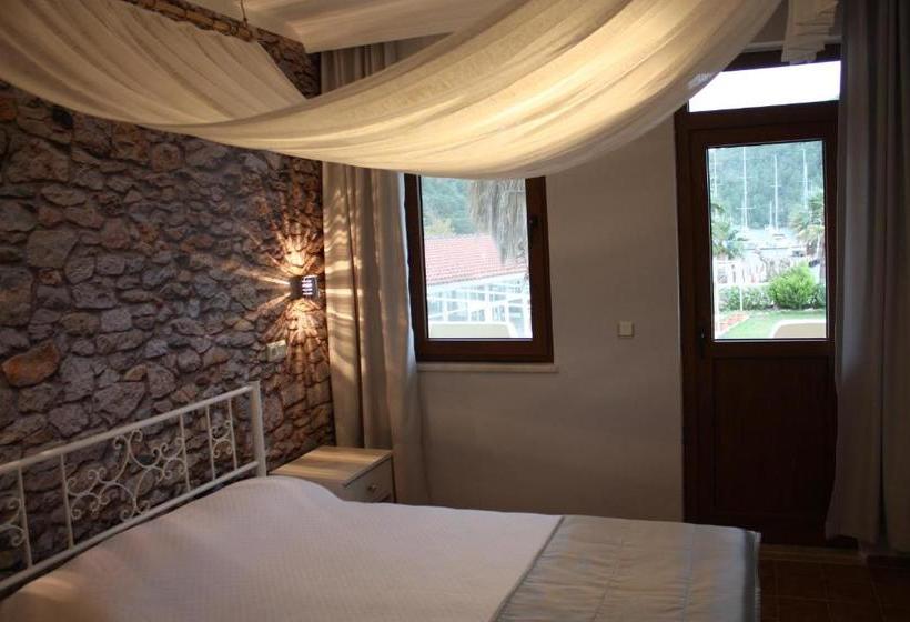 Palmiye Hotel & Marina