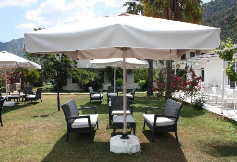 Palmiye Hotel & Marina