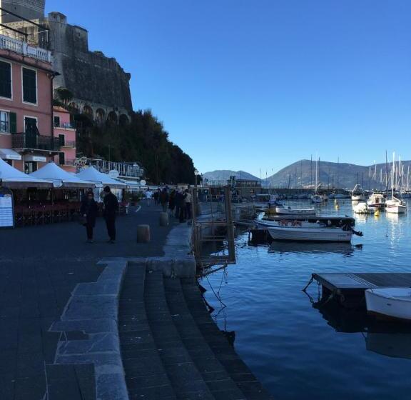 پانسیون Affittacamere La Baia Di Lerici