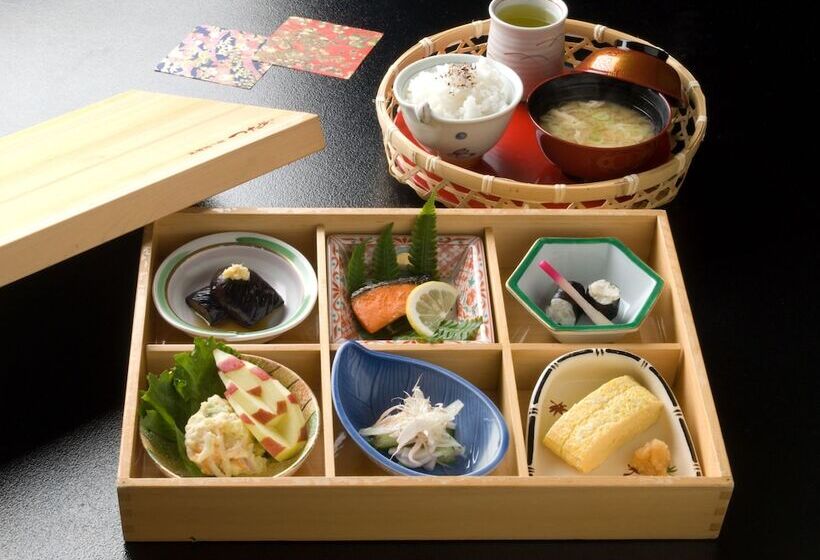 ریوکان Yamamizuki Urara Tsutaya