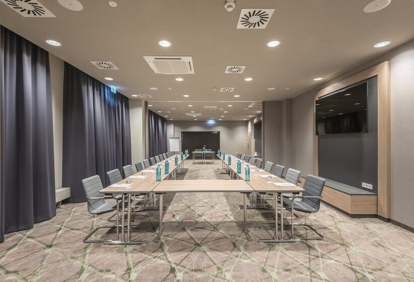 هتل Holiday Inn   Hamburg   Berliner Tor, An Ihg