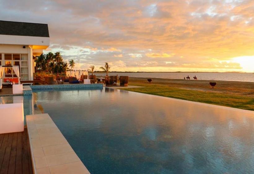 هتل Nadi Bay Resort And Spa Fiji
