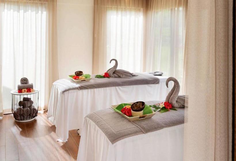 هتل Nadi Bay Resort And Spa Fiji